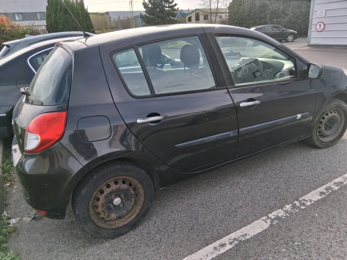 Renault Clio - Image 3