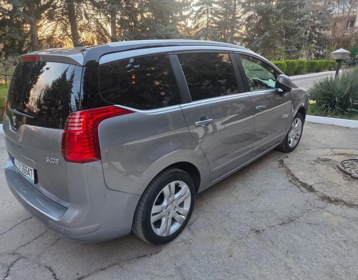 Peugeot 5008 2017 - Image 4