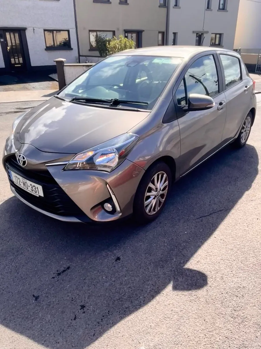Toyota Yaris 2017 - Image 2
