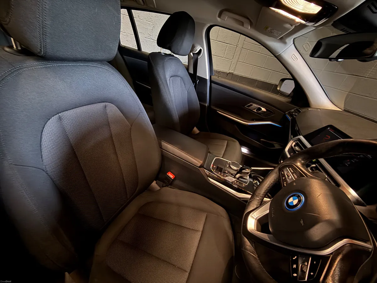 221 BMW 330e  SE  Pro Estate - Image 6