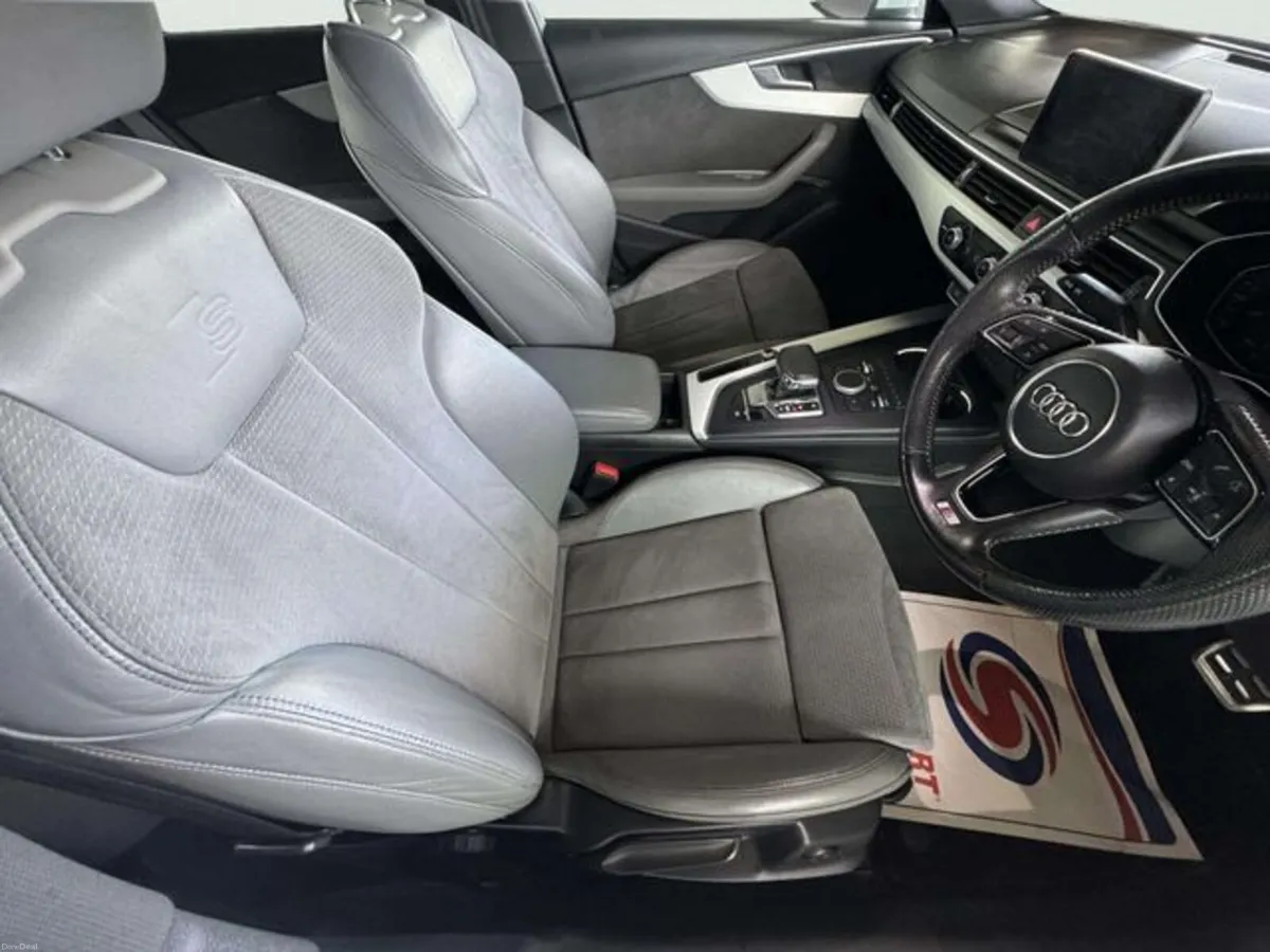 Audi A4 **3.0 TDI High Spec S-Line** 3.0 TDI 218BH - Image 4