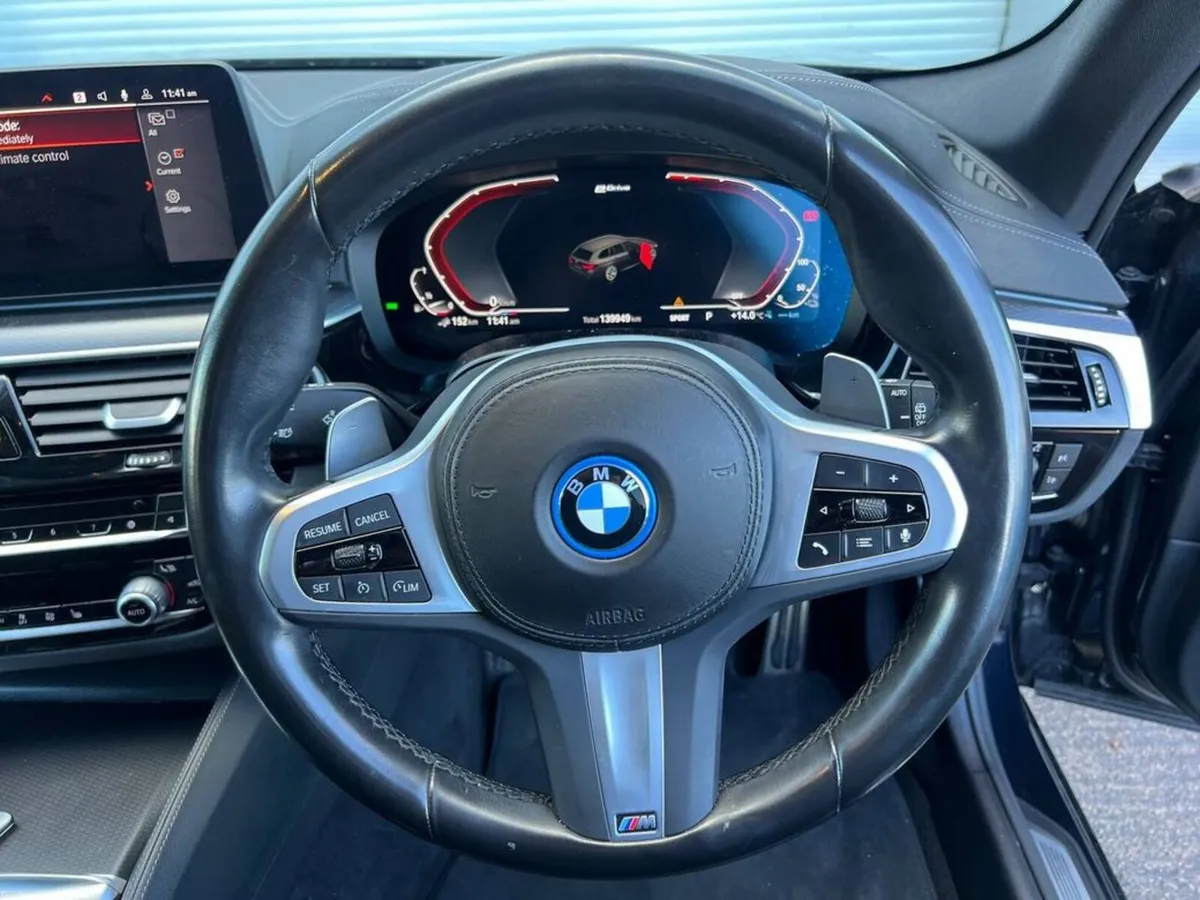BMW 5-Series 530e M-SPORT PRO TOURING 2.0 HYBRID / - Image 4