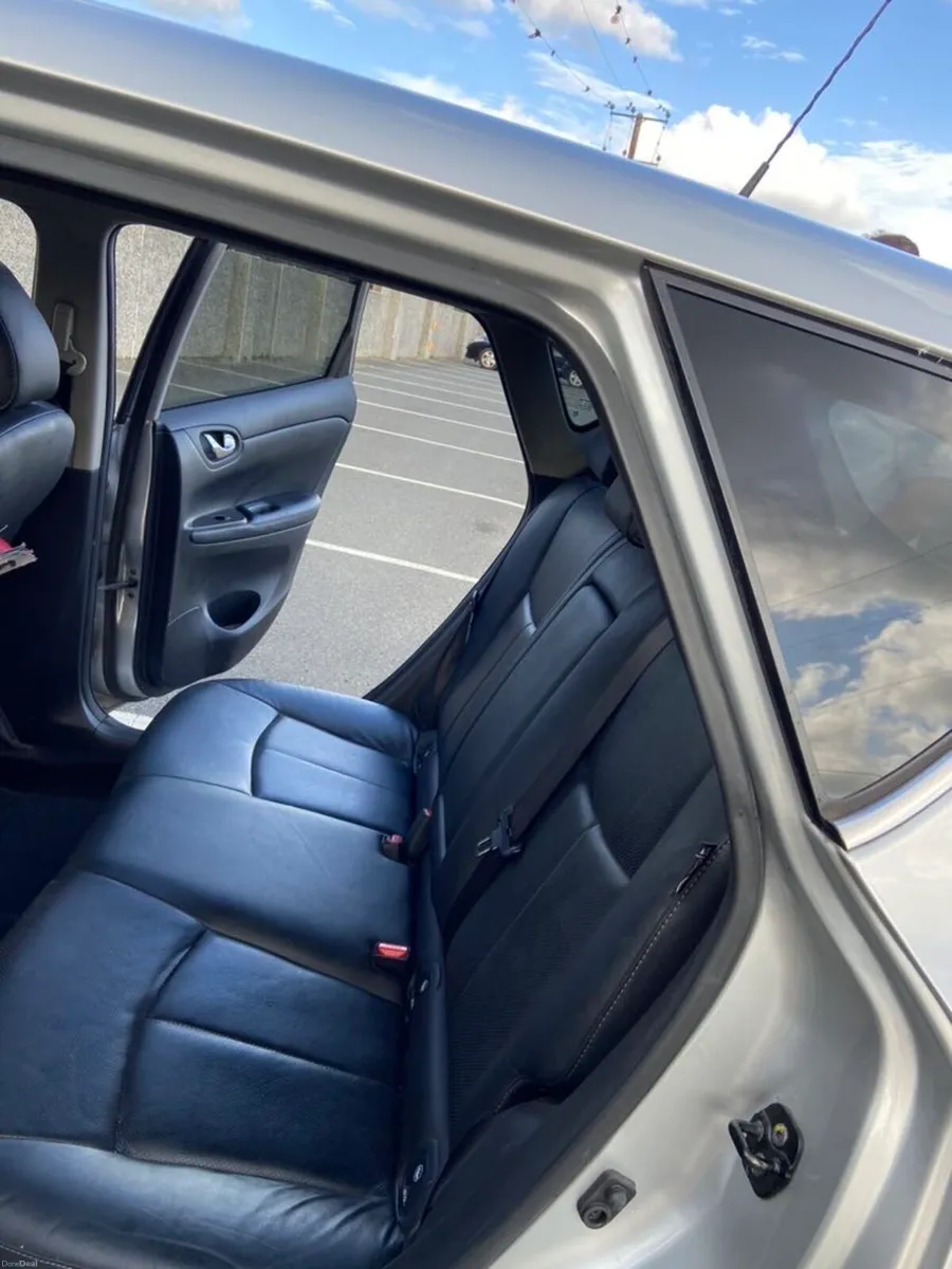 2016 Nissan pulsar tekna model 1.5 diesel - Image 2