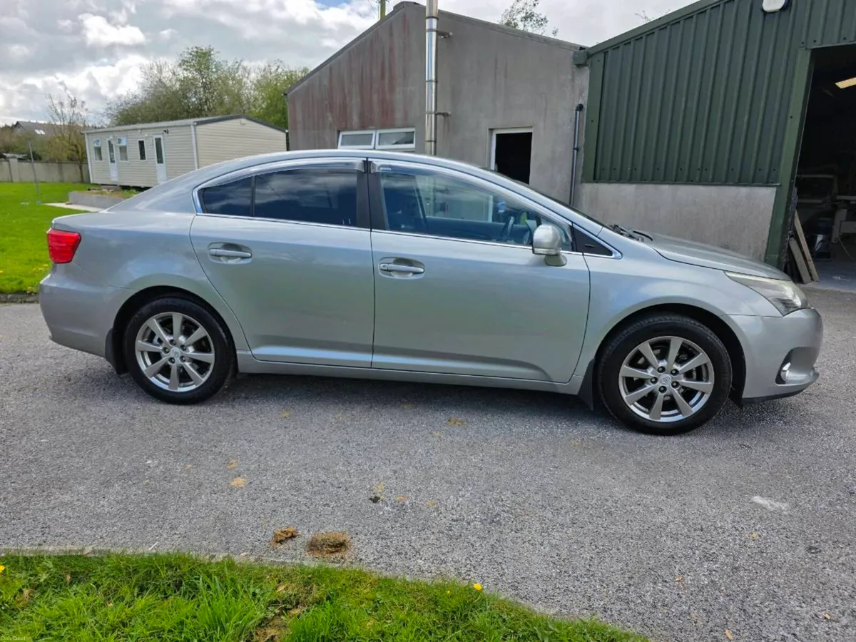 Toyota avensis ***14 months nct*** - Image 1
