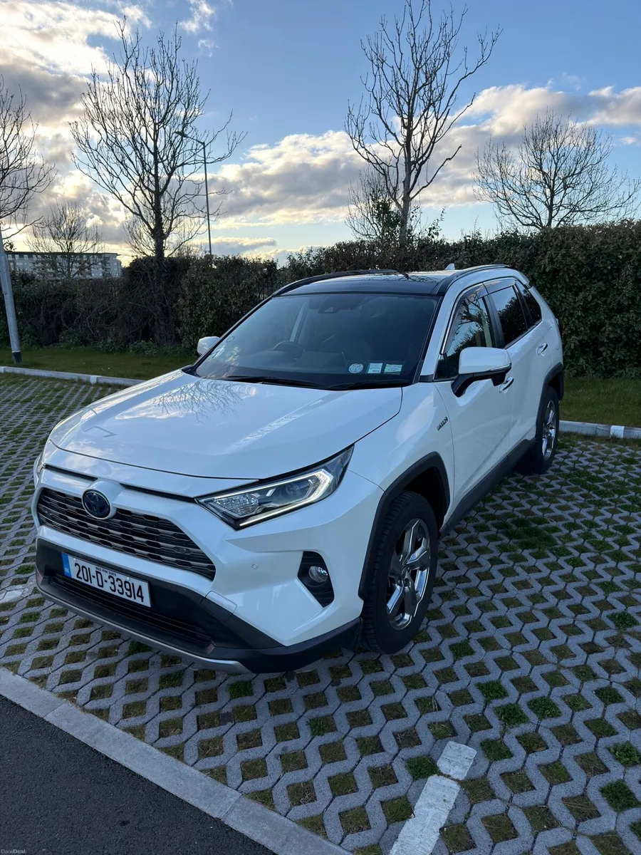 Toyota RAV4 Hybrid 4WD Auto HIGH SPEC - Image 1