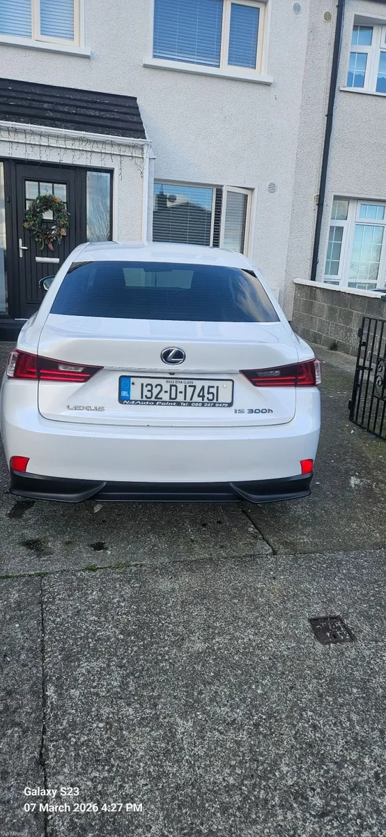 Lexus IS 2013 - Image 3