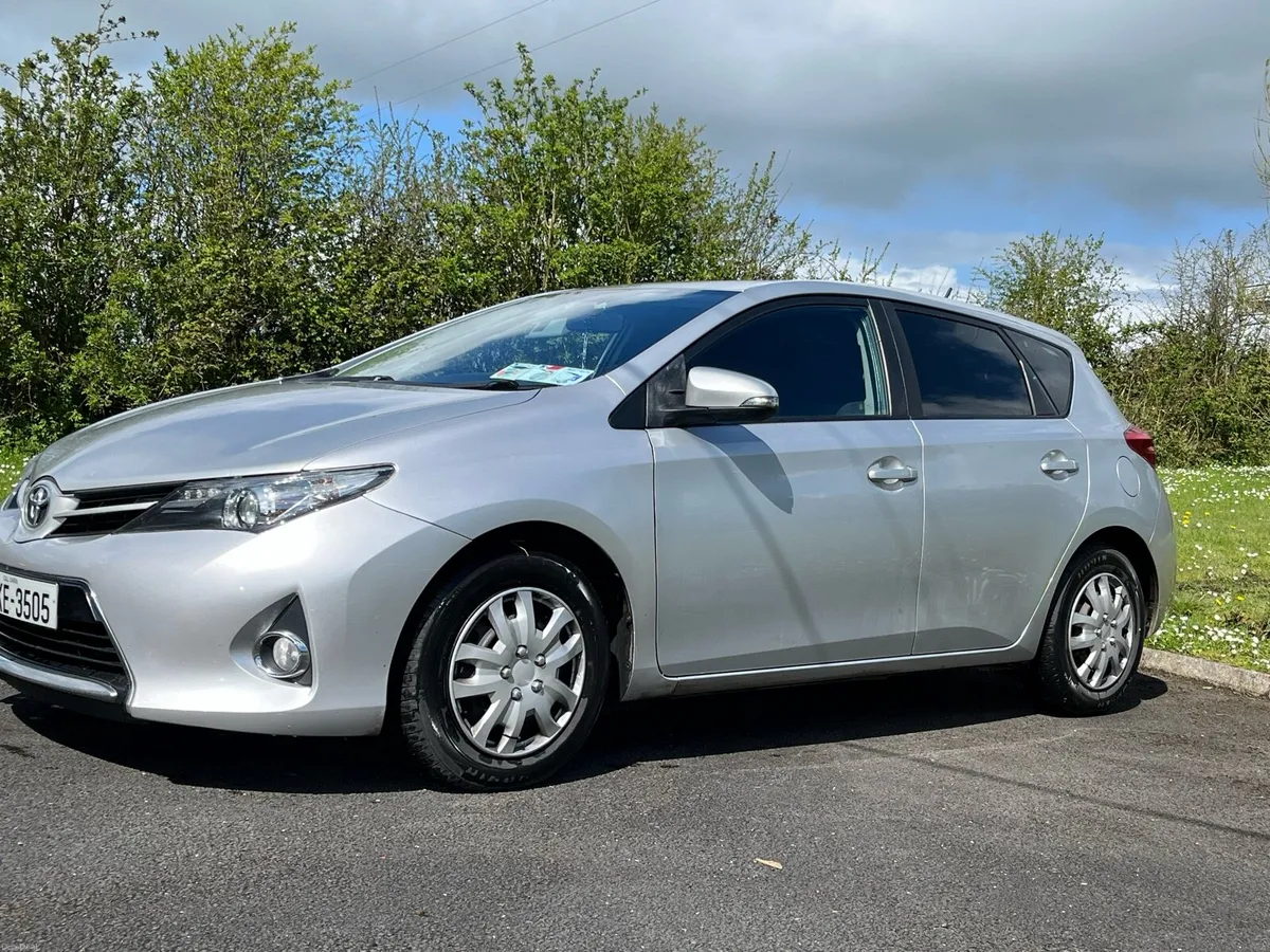 Toyota Auris CAR VAN - Image 3