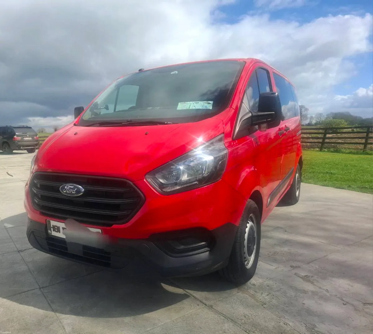Ford Custom Combi 9 seater family car / MPV - Image 1