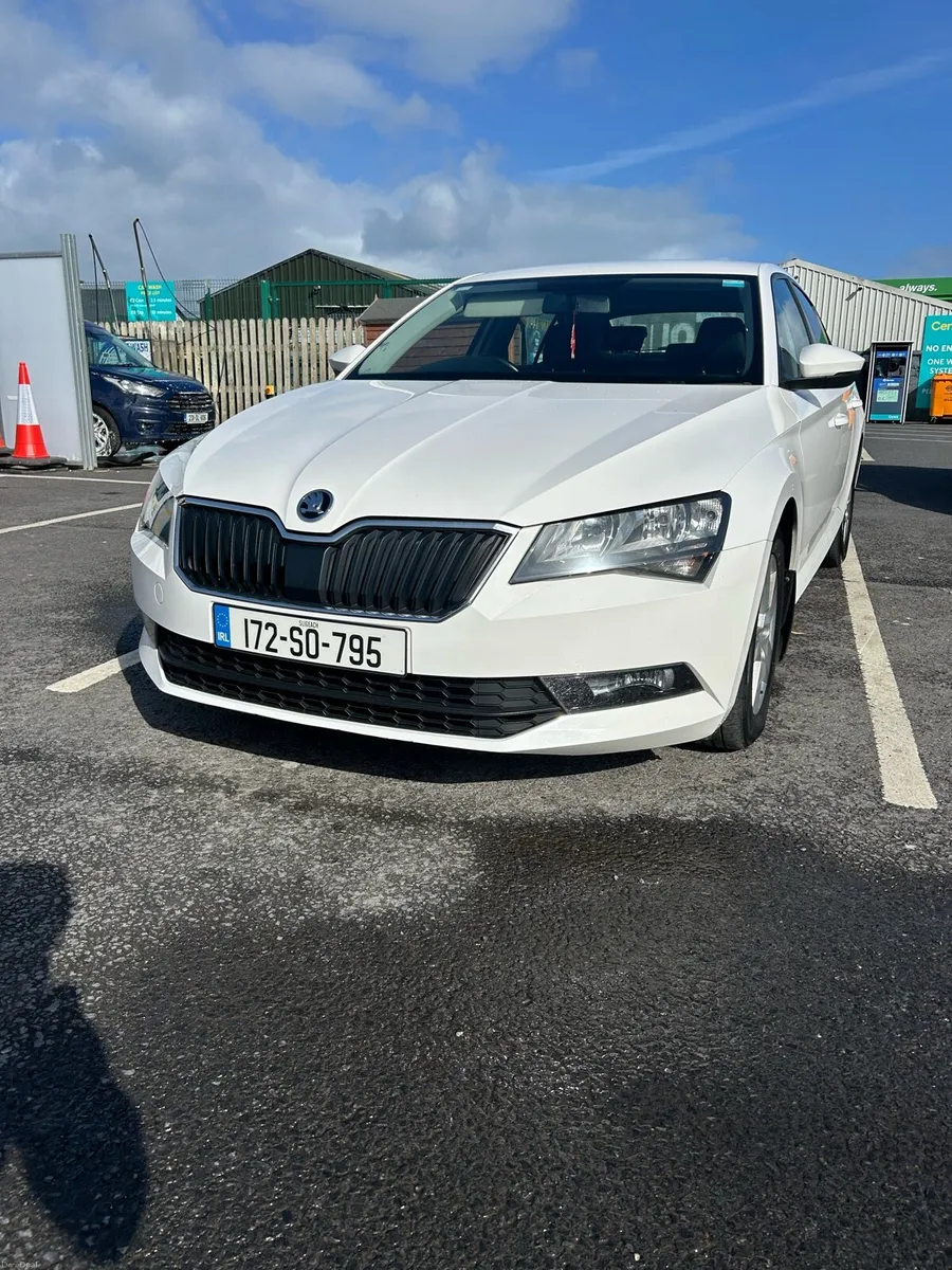 2017 Skoda superb - Image 2