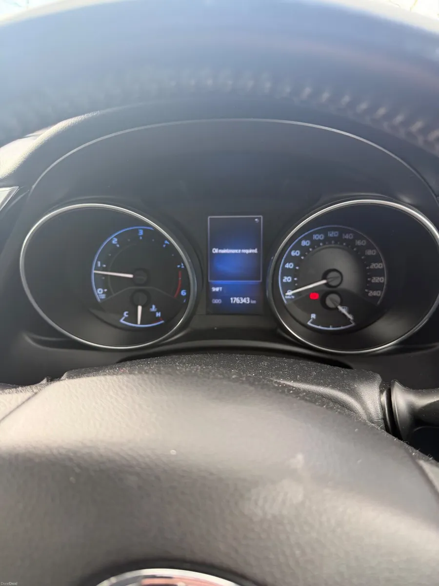 Toyota Auris 2016 - Image 4