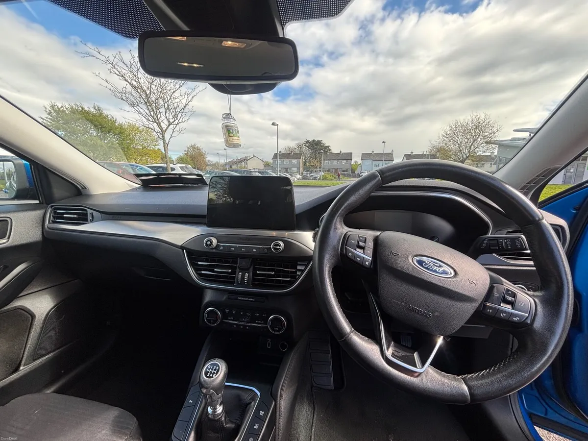 Ford Focus 2019 - Image 2