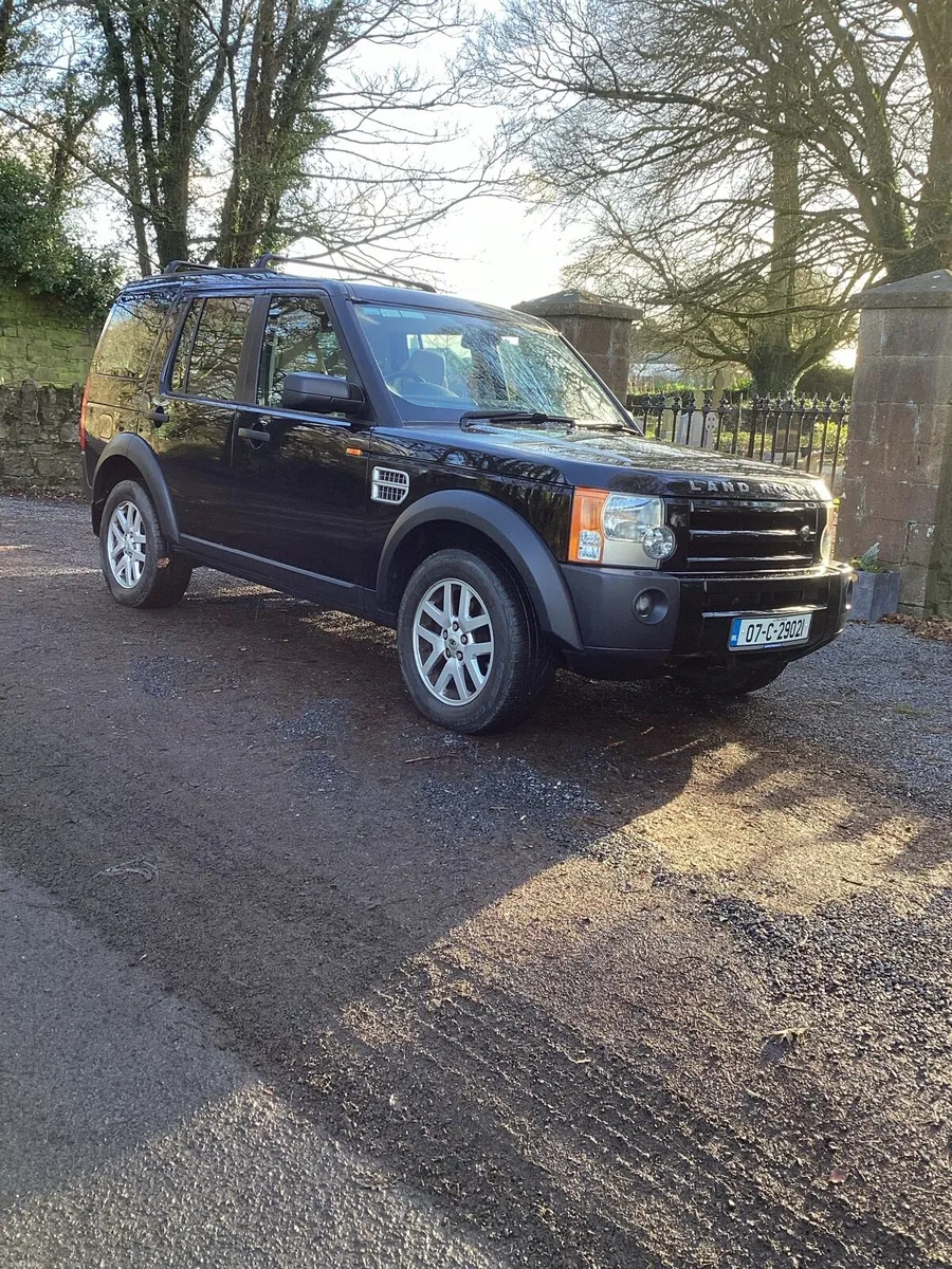 Land Rover Discovery 3 Crew Cab - Image 2