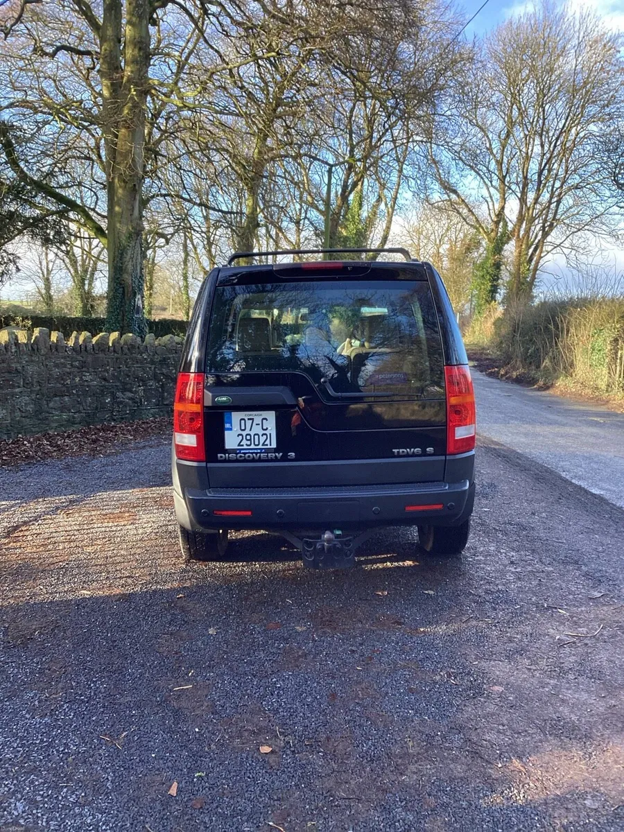 Land Rover Discovery 3 Crew Cab - Image 4