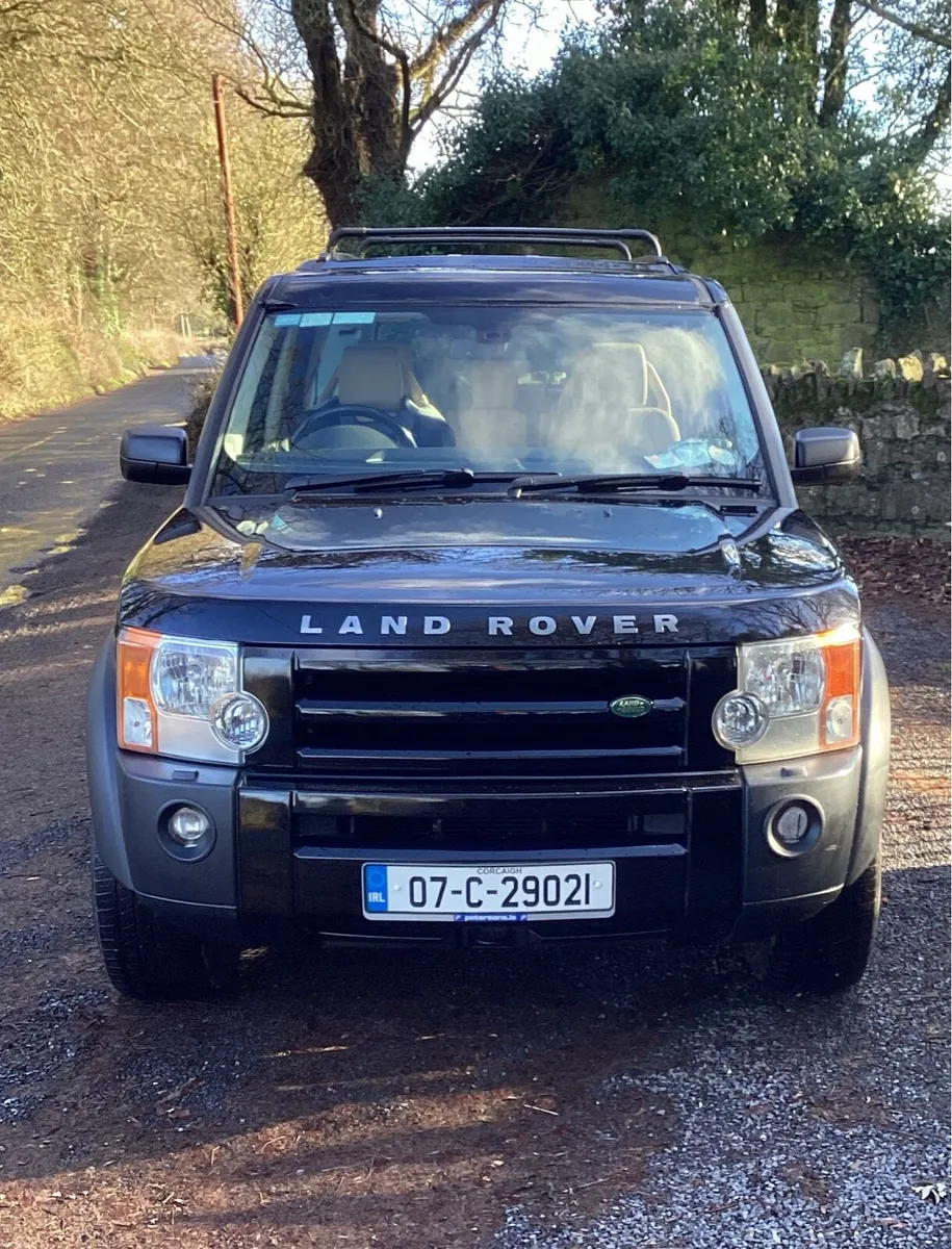 Land Rover Discovery 3 Crew Cab - Image 1