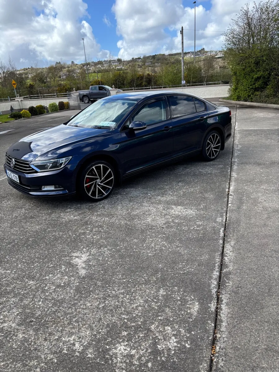 Volkswagen Passat 2016 - Image 1