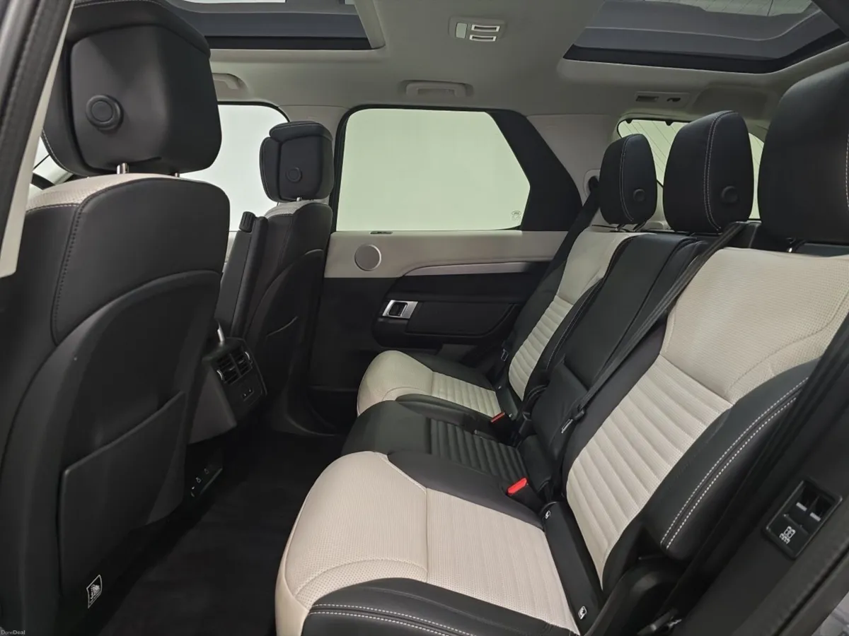 Land Rover Discovery Diesel Sw Dynamic HSE - Image 4