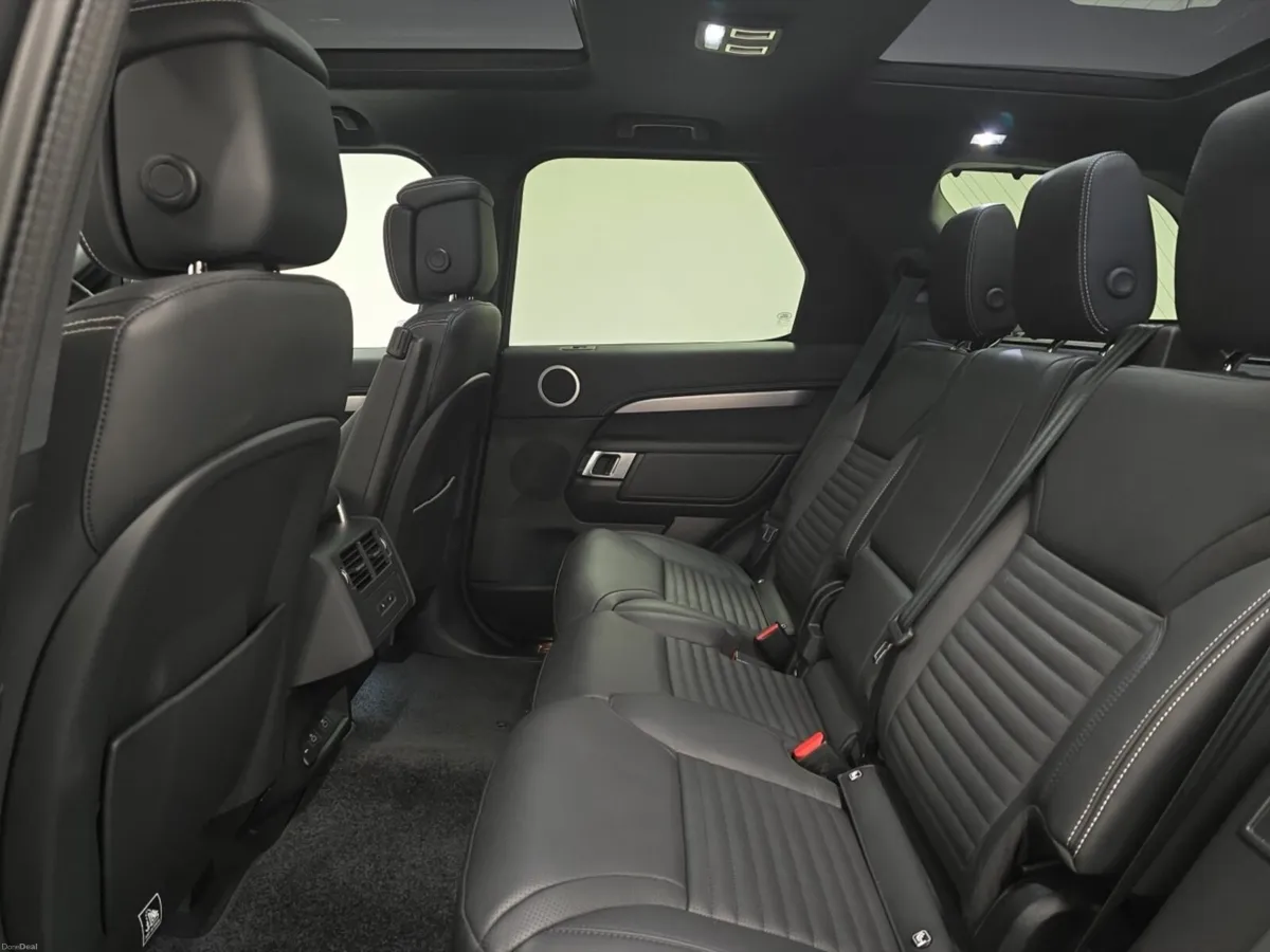 Land Rover Discovery Diesel Sw Dynamic HSE - Image 4