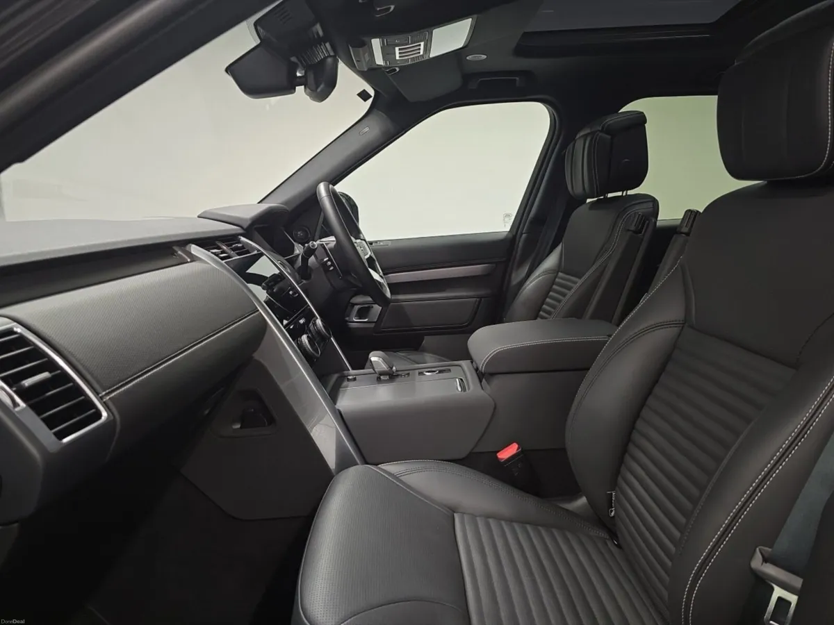 Land Rover Discovery Diesel Sw Dynamic HSE - Image 3