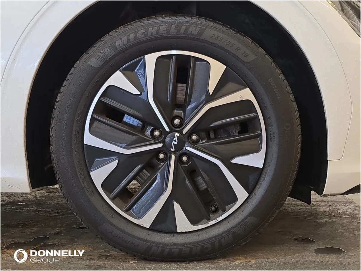 Kia EV6 Electric Estate GT Line - Image 4