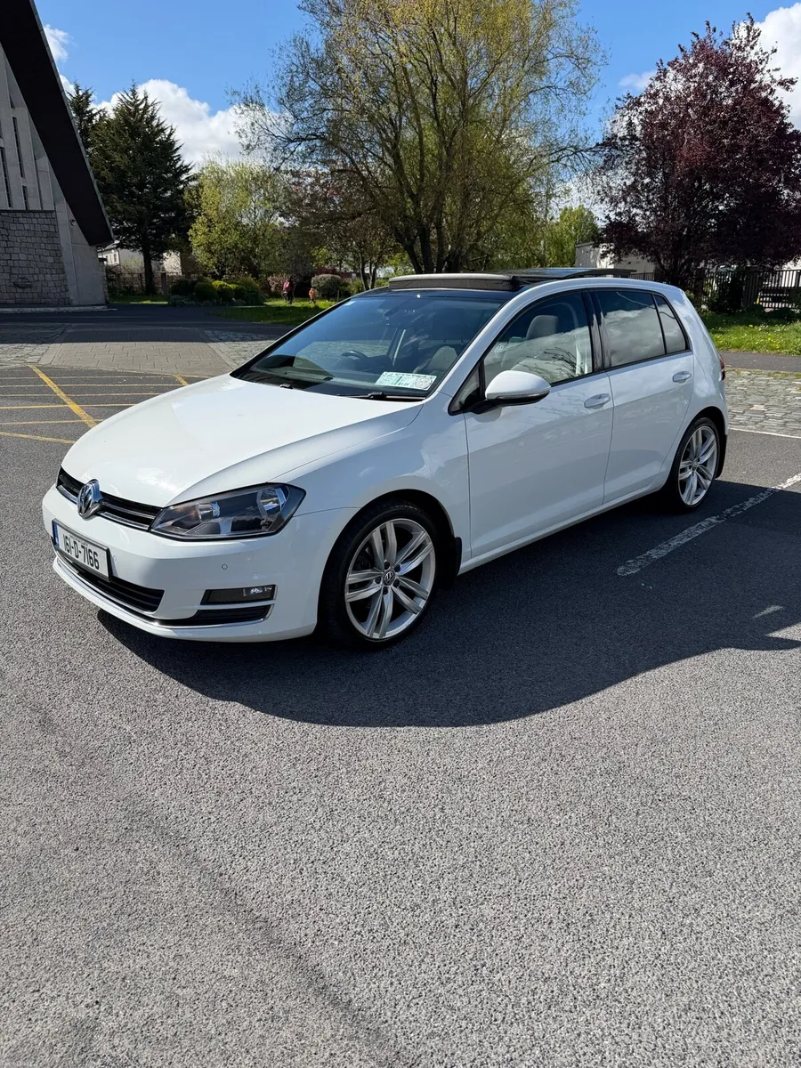 VW GOLF HIGHLINE 1.6TDI 110HP SUNROOF EXTRAS - Image 1