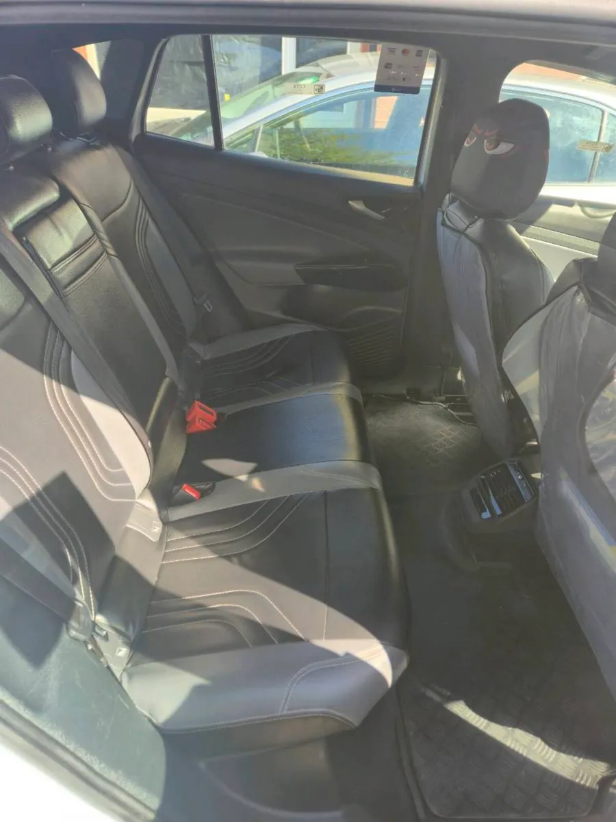 Volkswagen ID4 2022 - Image 4