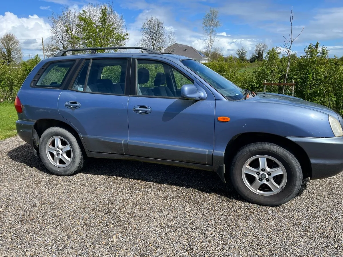 Hyundai Sante Fe - Image 2
