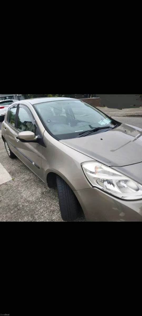 Renault Clio 2010 - Image 2
