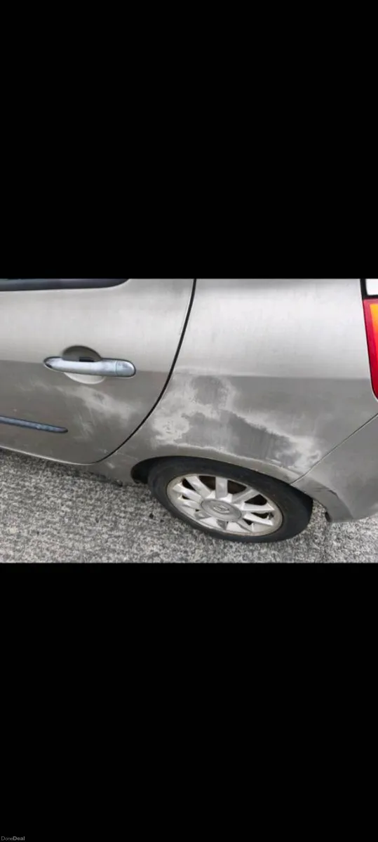 Renault Clio 2010 - Image 4