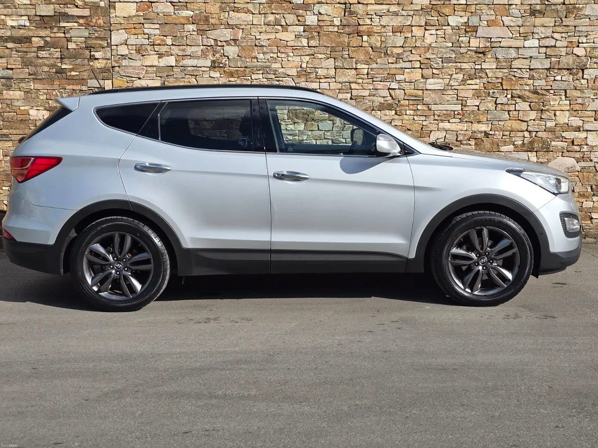 132 Hyundai Santa 2.2  CRDI Premium Auto 7 Seats - Image 4