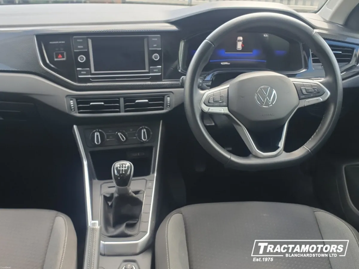 Volkswagen Polo LIFE 1.0 TSI 95BHP MANUAL 5SPEED 5 - Image 2