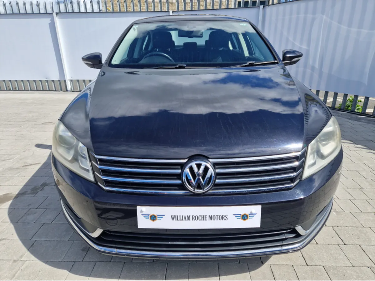 Volkswagen Passat 1.4 PETROL AUTO - Image 3