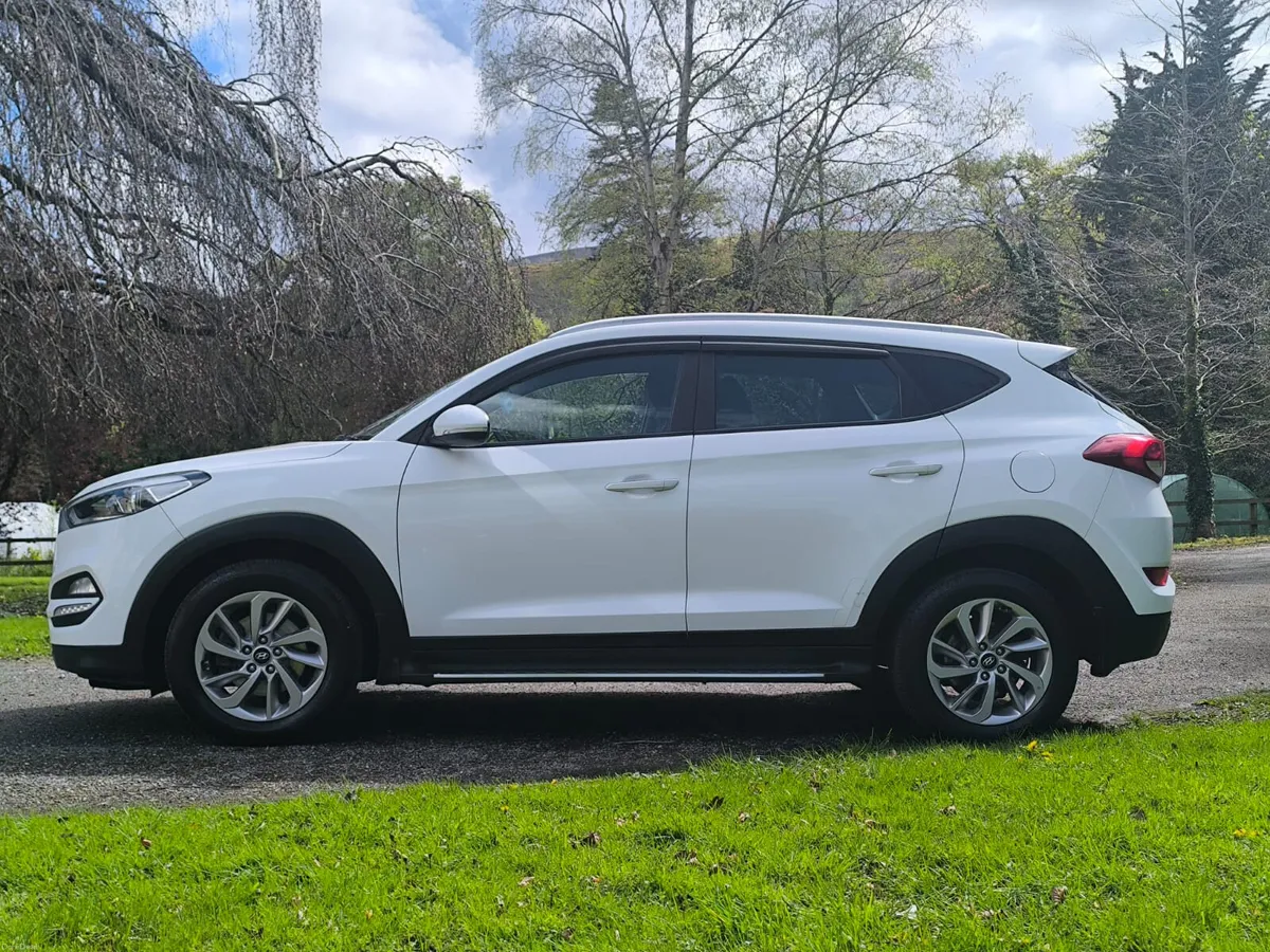 2017 Hyundai Tucson 1.7 CRDI Executive - Image 3