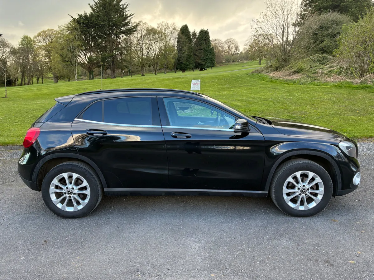 Mercedes-Benz GLA 2017 - Image 2