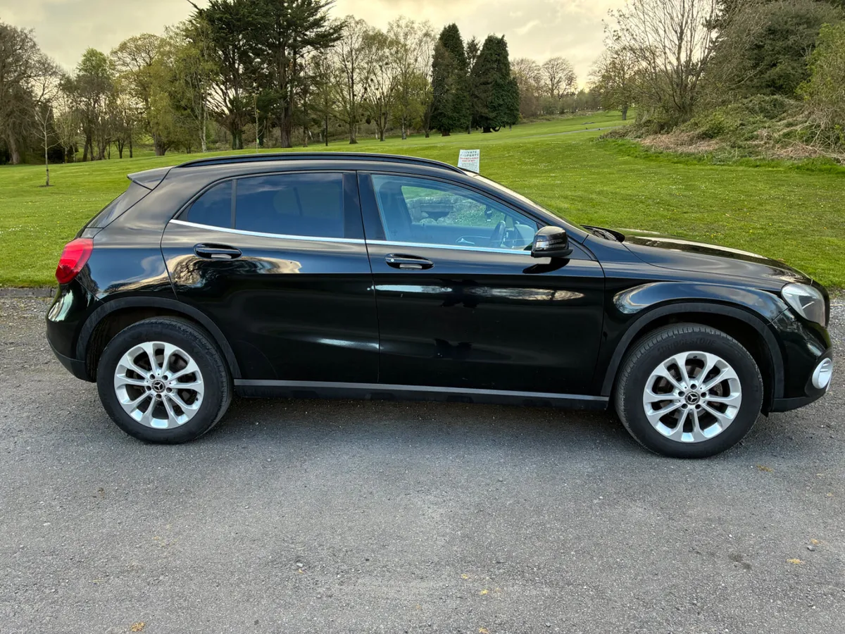 Mercedes-Benz GLA 2017 - Image 6