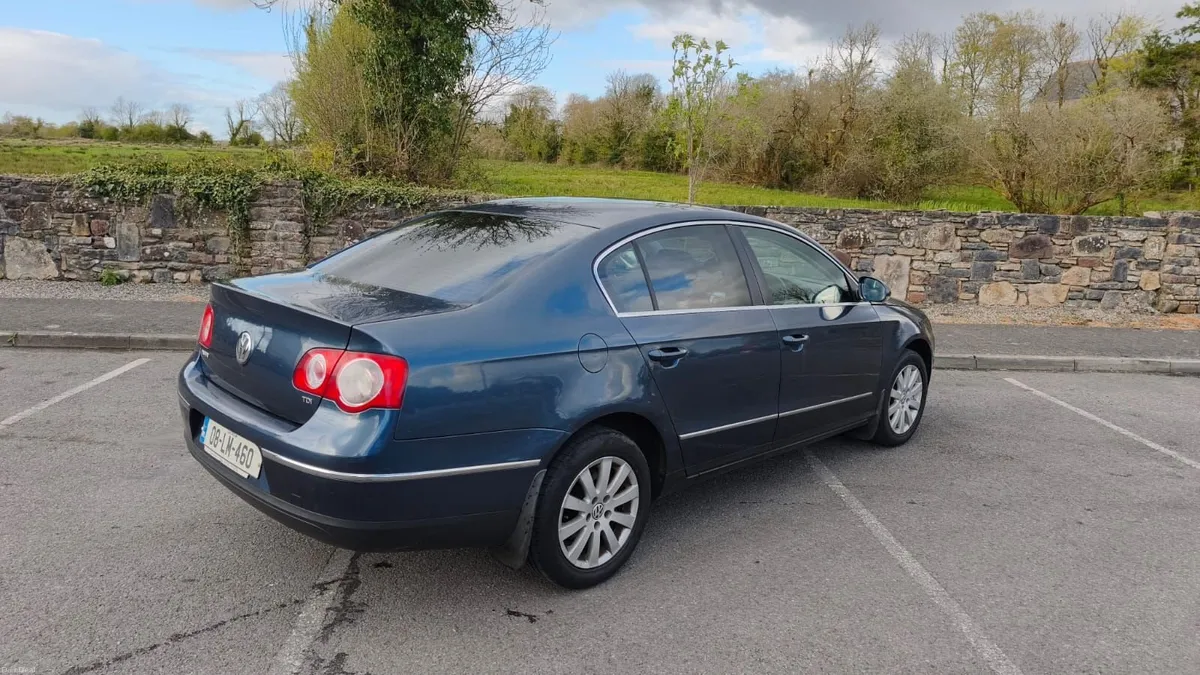 Volkswagen Passat 2008 - Image 1