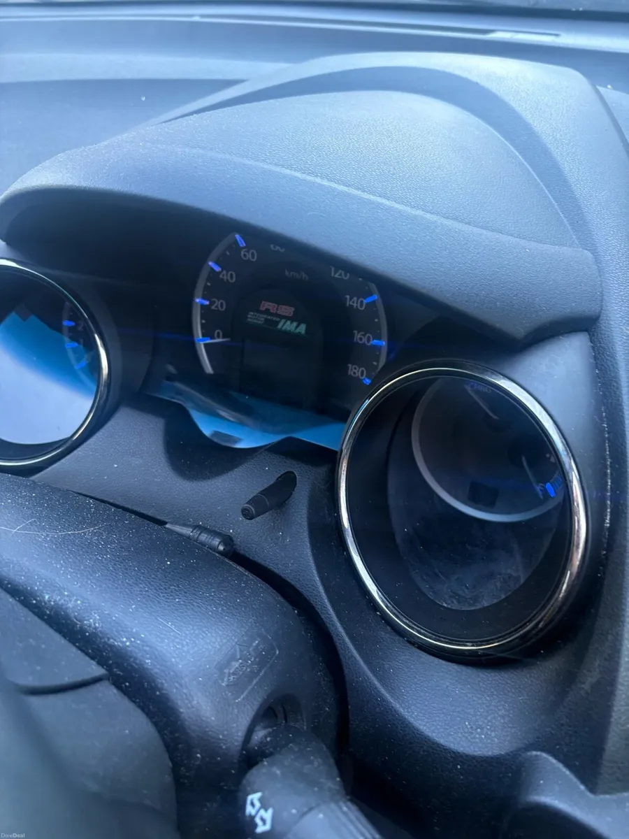 Honda fit Rs  sport 1.5 hybrid automatic. - Image 3