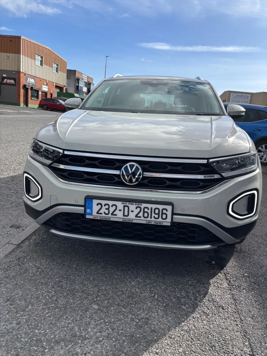2023 Volkswagen T-Roc 1.5 TSI 150HP DSG STYLE!!! - Image 4