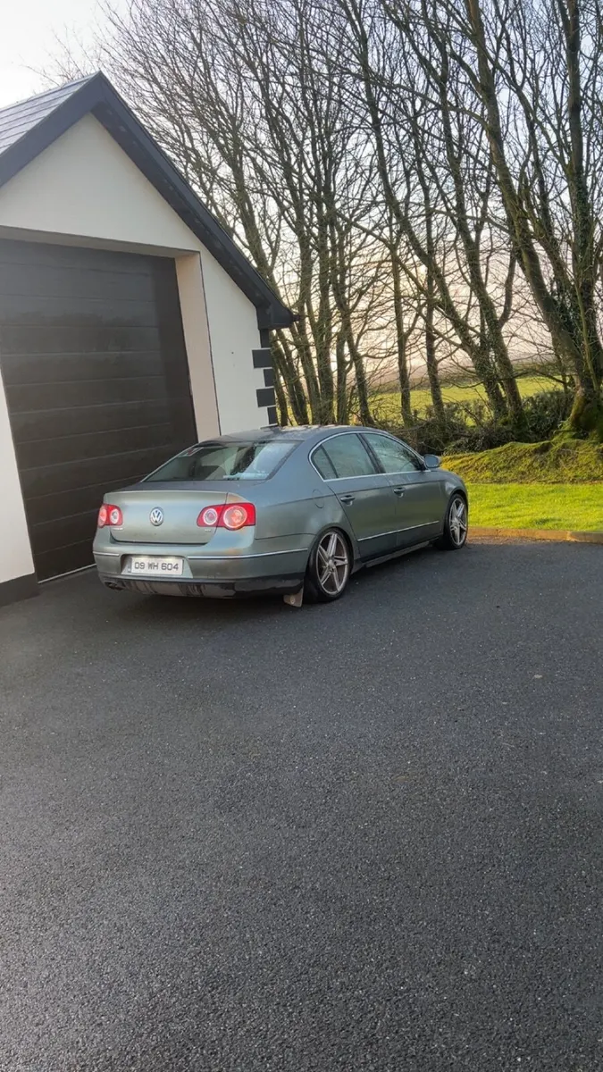 Volkswagen b6 Passat 2009 - Image 2