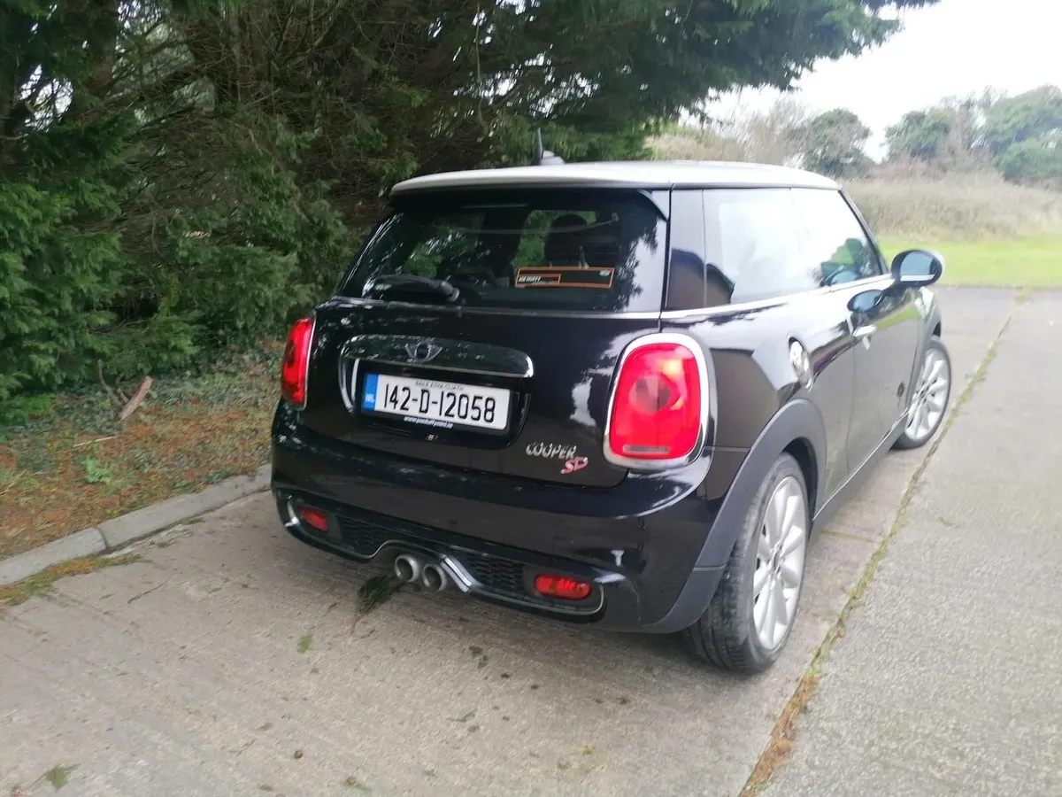 142 Mini Cooper Sport 2.0 D (Very Low Mileage) - Image 4
