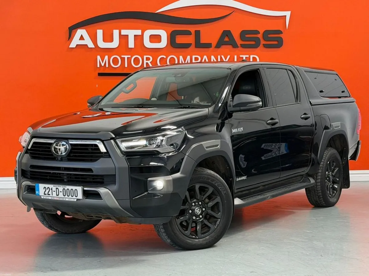 Toyota Hilux INVINCIBLE X 4WD D-4D DCB - Image 3