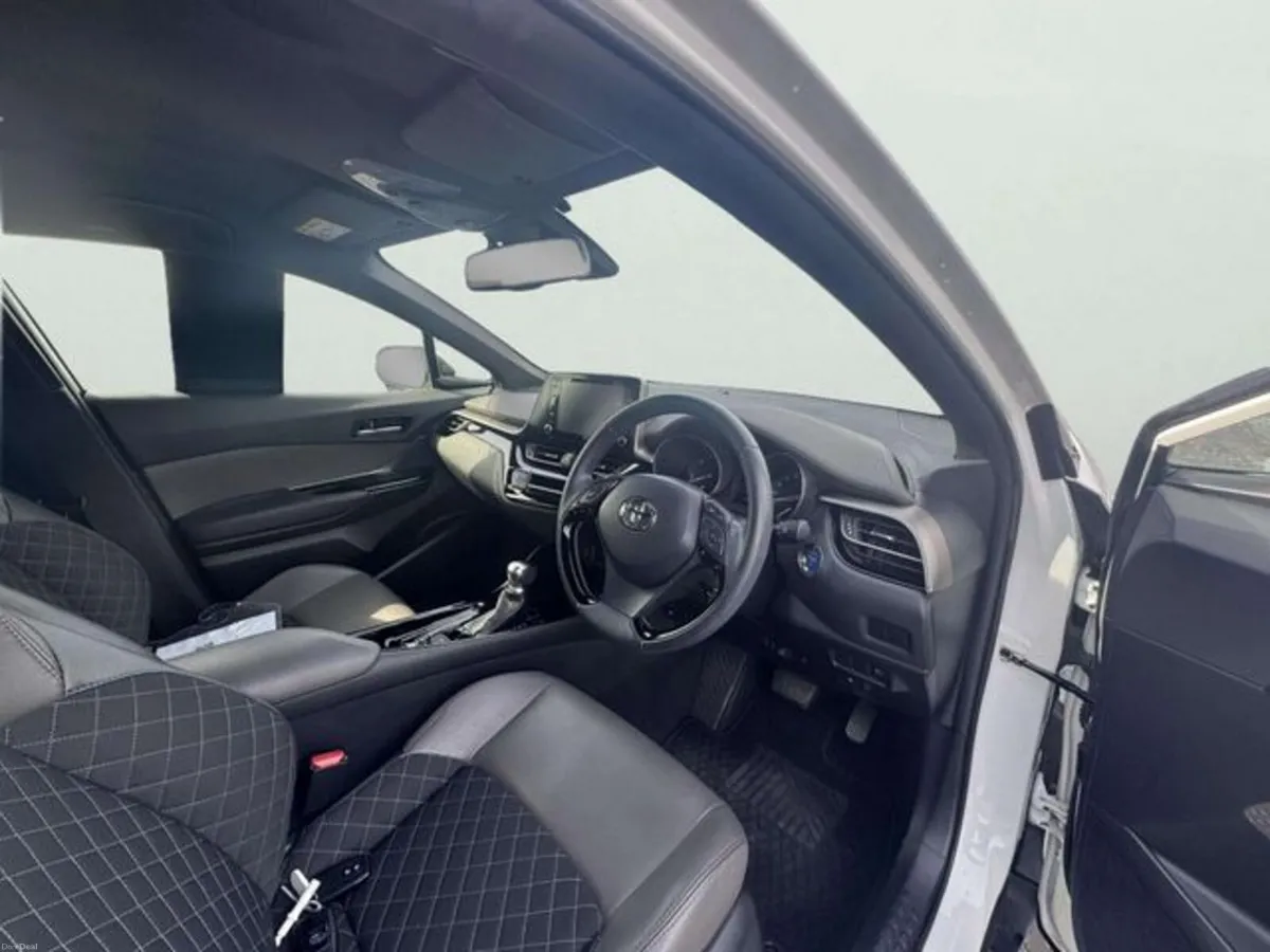 Toyota C-HR Hybrid G-Model- *Leather Pack Safety P - Image 2