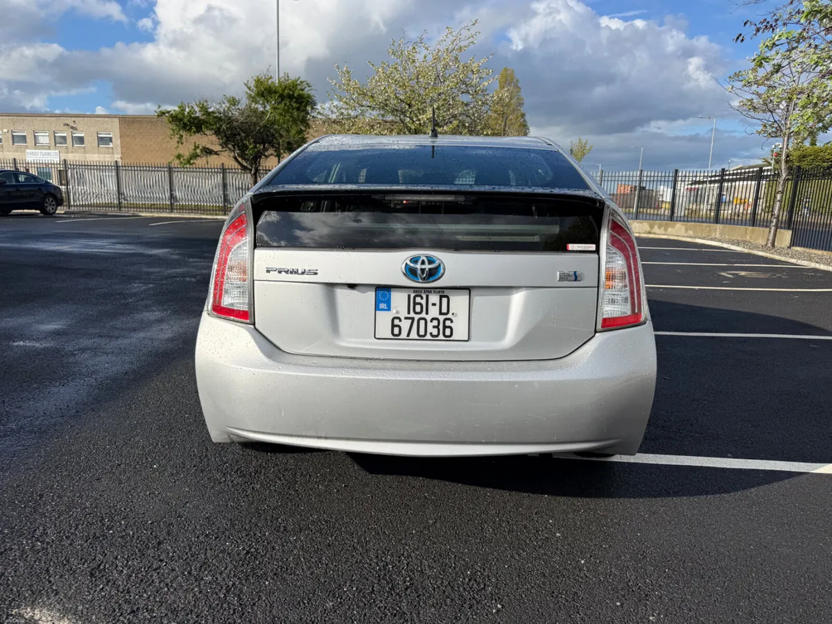 Toyota Prius 2016 - Image 6