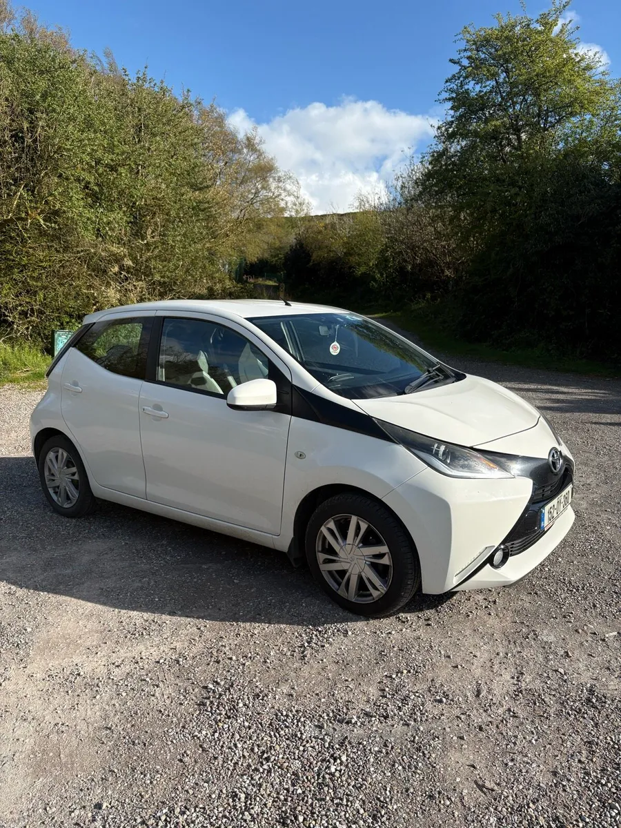 Toyota Aygo 2015 (152 reg) 1.0 litre X-PLAY Mk2 - Image 2