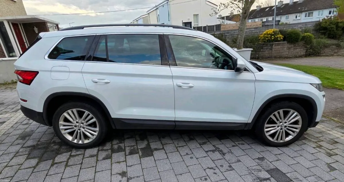 2017 Skoda Kodiaq SE L DSG 7 Seater SUV FSH Camera - Image 3