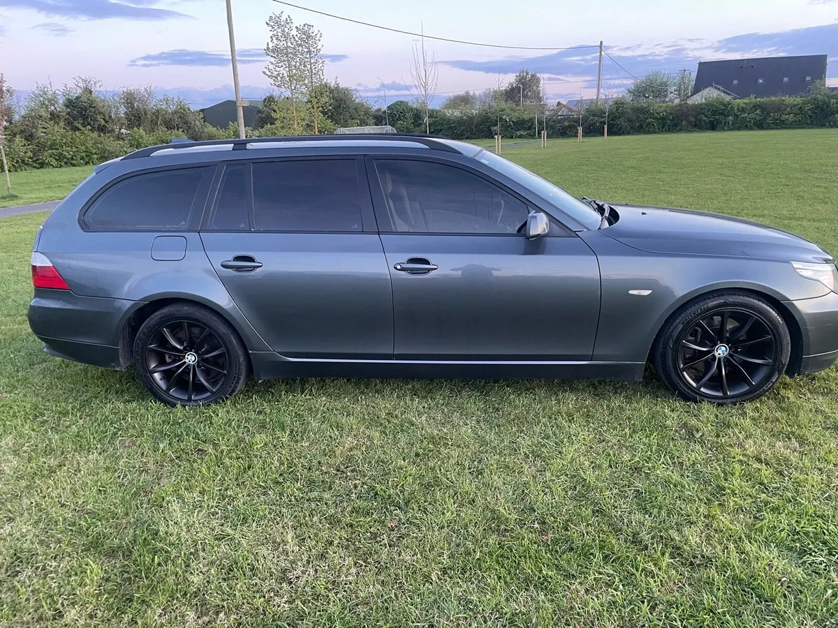 BMW 520 E61 Automatic - Image 3