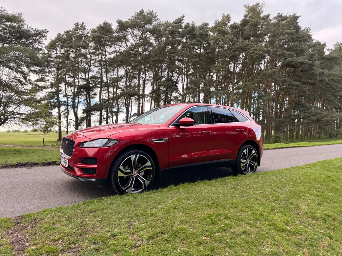 Jaguar F-Pace 2017 AWD Prestige 4X4 - Image 3