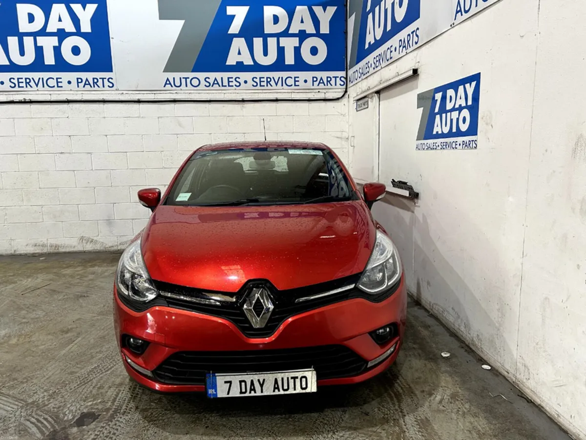 Renault Clio IV DYNAMIQUE NAV 1.2 PETR 4DR - Image 2
