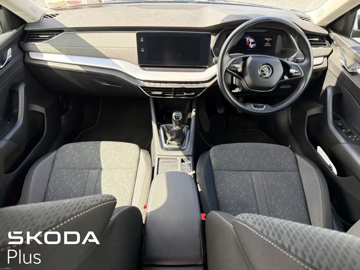 Skoda Octavia STYLE 2.0 TDI 150HP 5DR - Image 2