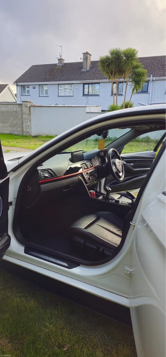 BMW f30 318D 2012 - Image 4