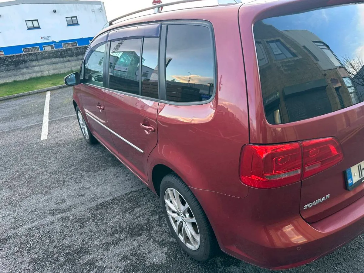 Automatic 2011 VW Touran 1.4TSi - Image 3